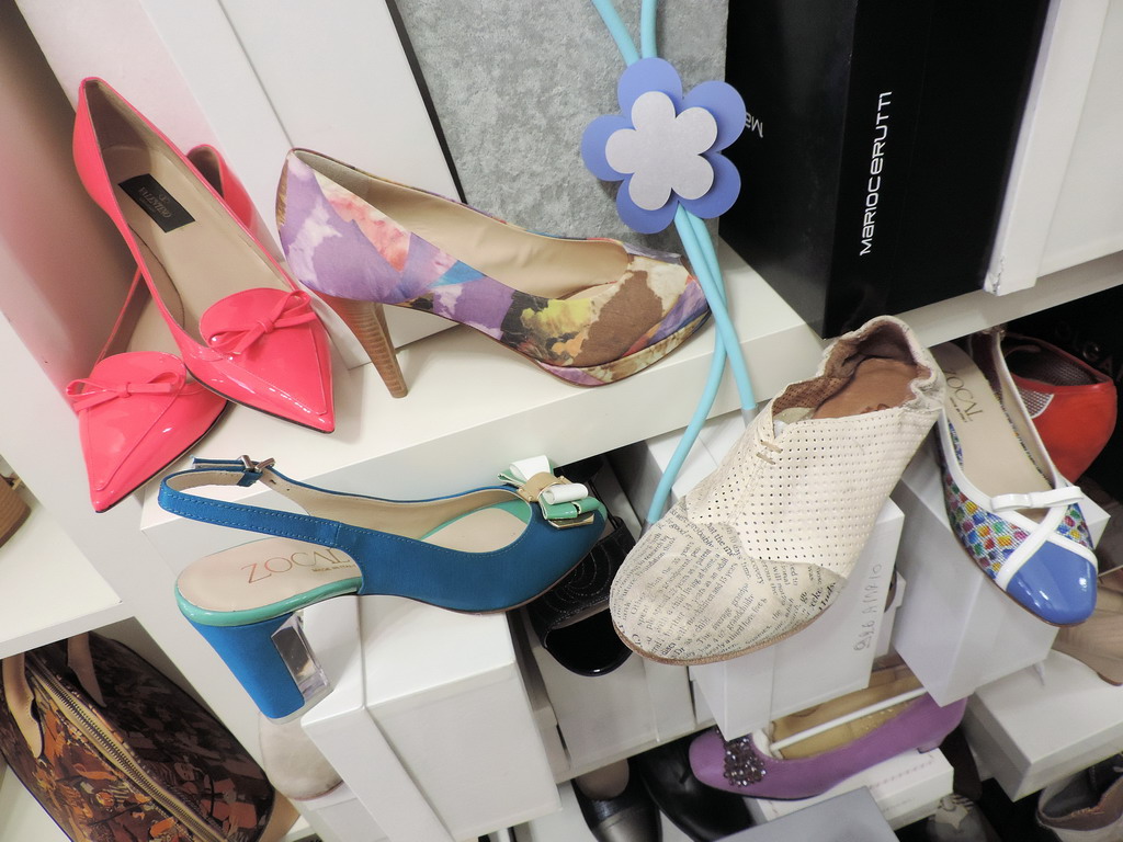 Dergano Outlet calzature artigianali abbigliamento donna accessori moda Milano