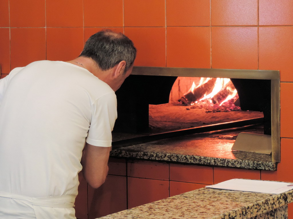 Pizzeria da Giuliano pizza da asporto pizza al trancio Milano