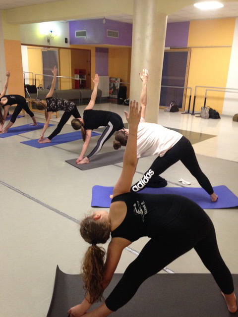Unconventional Yoga corsi di yoga per tutti, danzatori e bambini