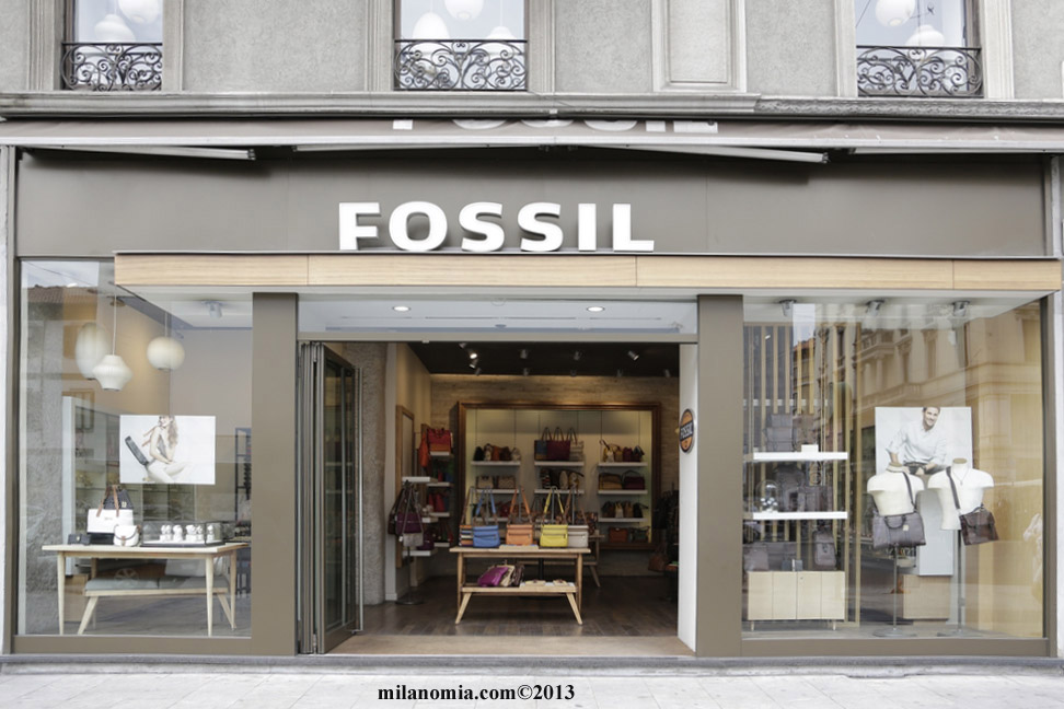 FOSSIL STORE logo